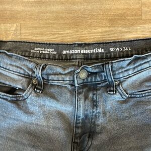 Amazon Essentials men’s bootcut grey slim jeans, size 30×34.